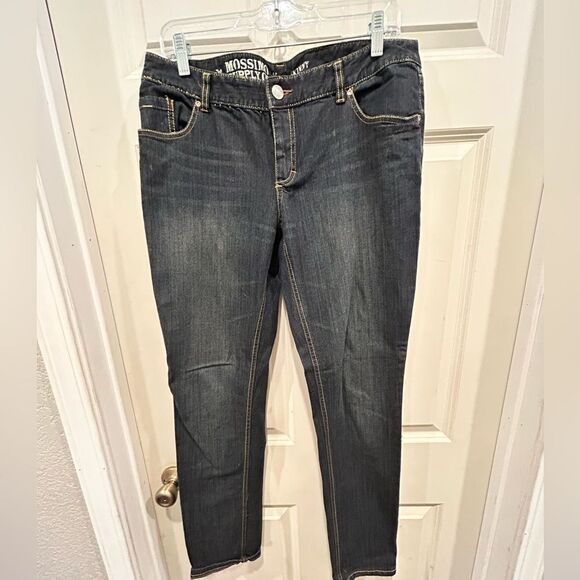 Mossimo Mid Rise Skinny Dark Wash Denim Jeans Juniors size‎ 15 - Picture 1 of 7